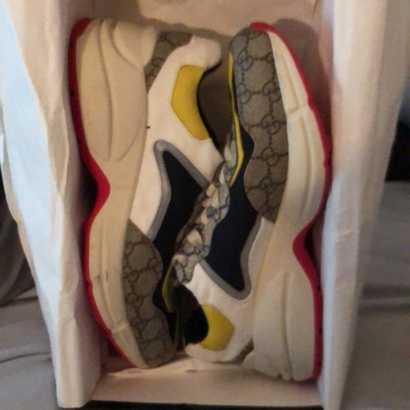 Size 46 Gucci shoes - Picture 2 of 3